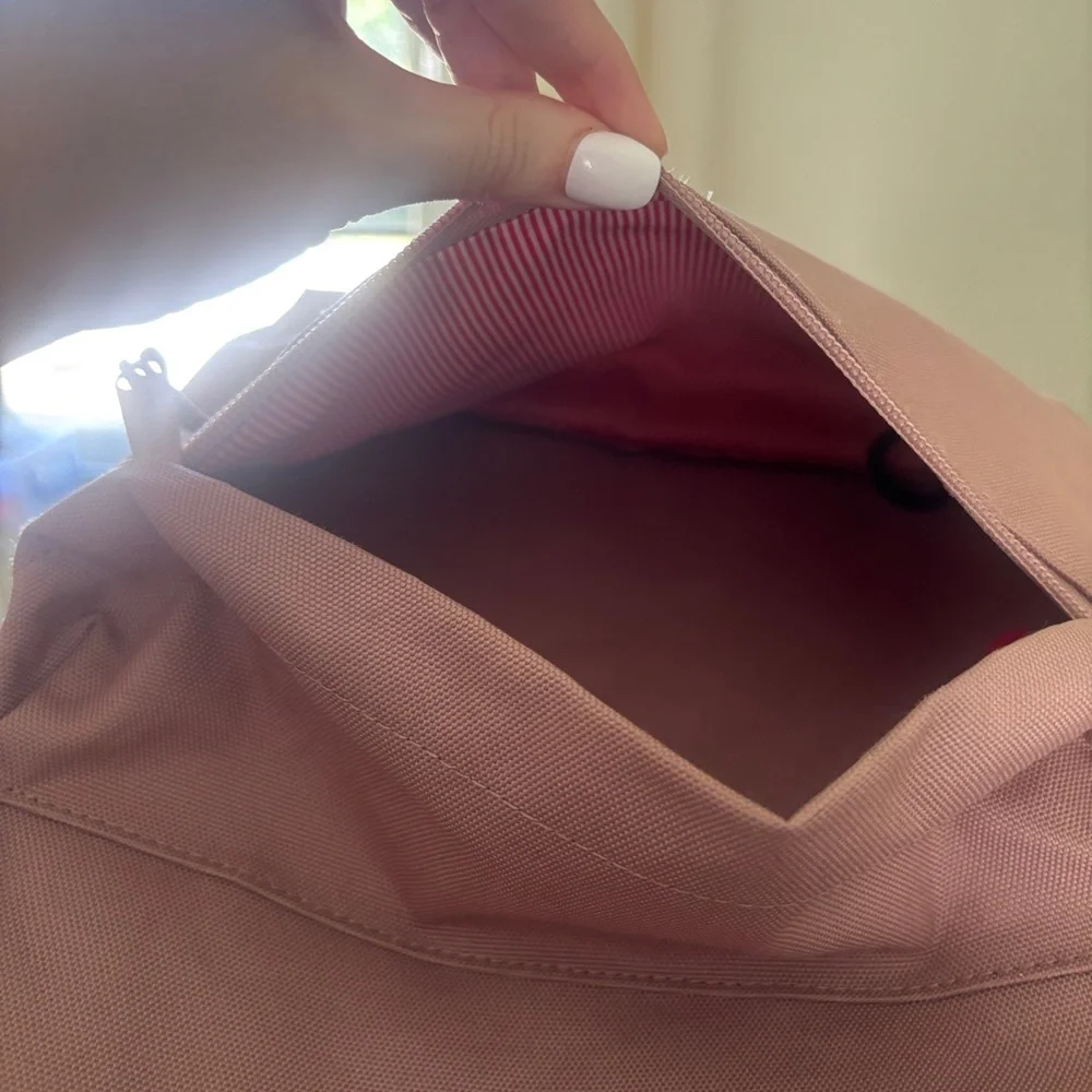 Herschel Supply Company backpack in mauve pink - Picture 6 of 10